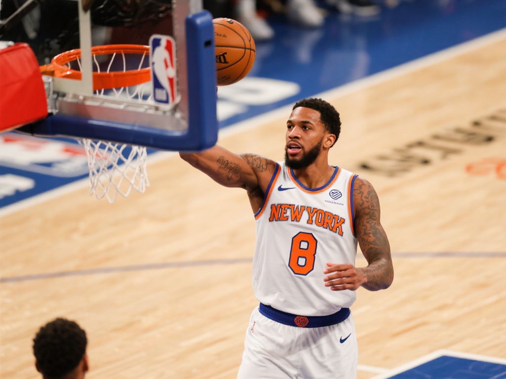 布伦森狂砍40分+准绝杀 尼克斯4-2力克活塞晋级 这种难得的心理素质和冷静判断能力,无疑是